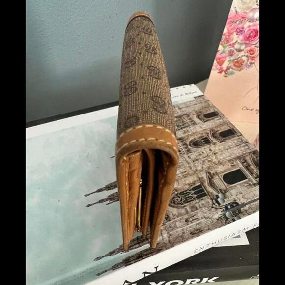 Gucci Micro GG Vintage BiFold Kiss Lock Wallet (GGXX001) - Picture 6 of 12